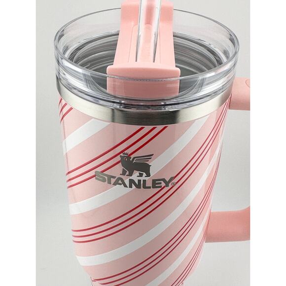 Stanley Quencher H2.0 FlowState HOLIDAY Tumbler 40oz, STRAWBERRY TWIST - Picture 3 of 5